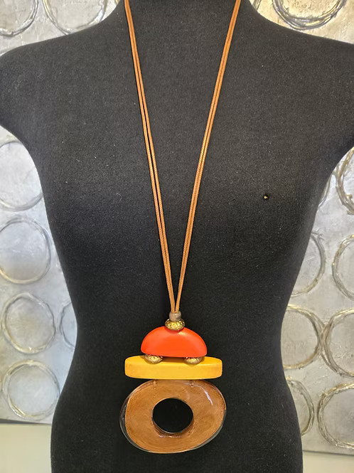 Collier en résine et bois
