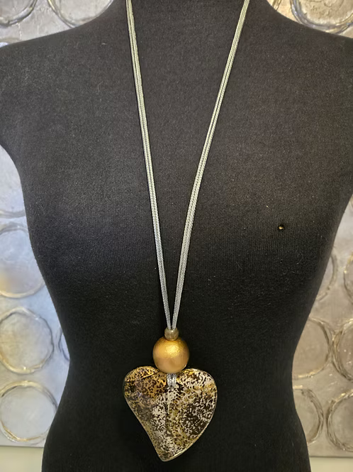 collier en résine