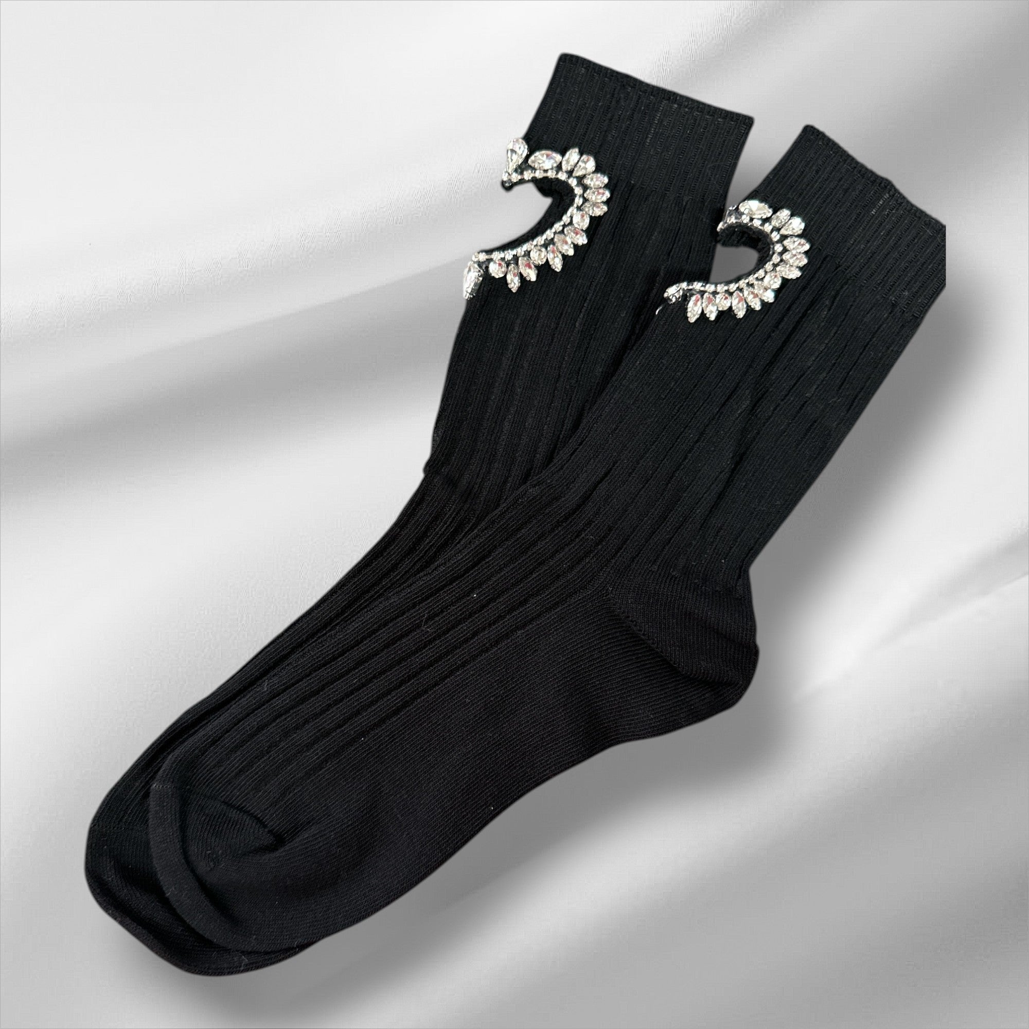 Bas avec ouverture en coeur diamants