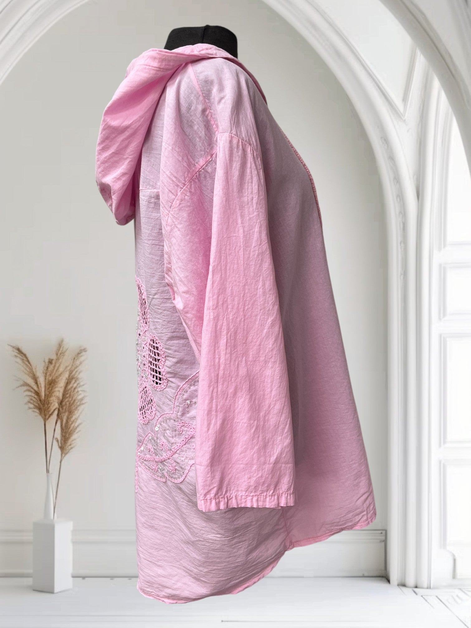 Blouse à capuchon (avec broderie au dos)