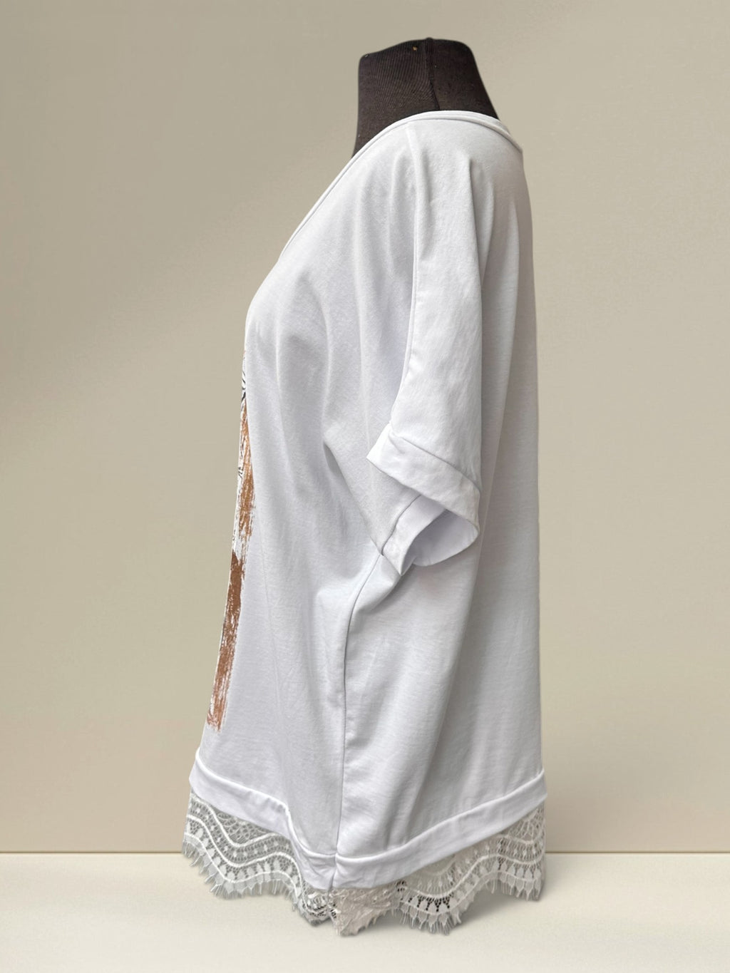 T-shirt (dentelle dans le bas)