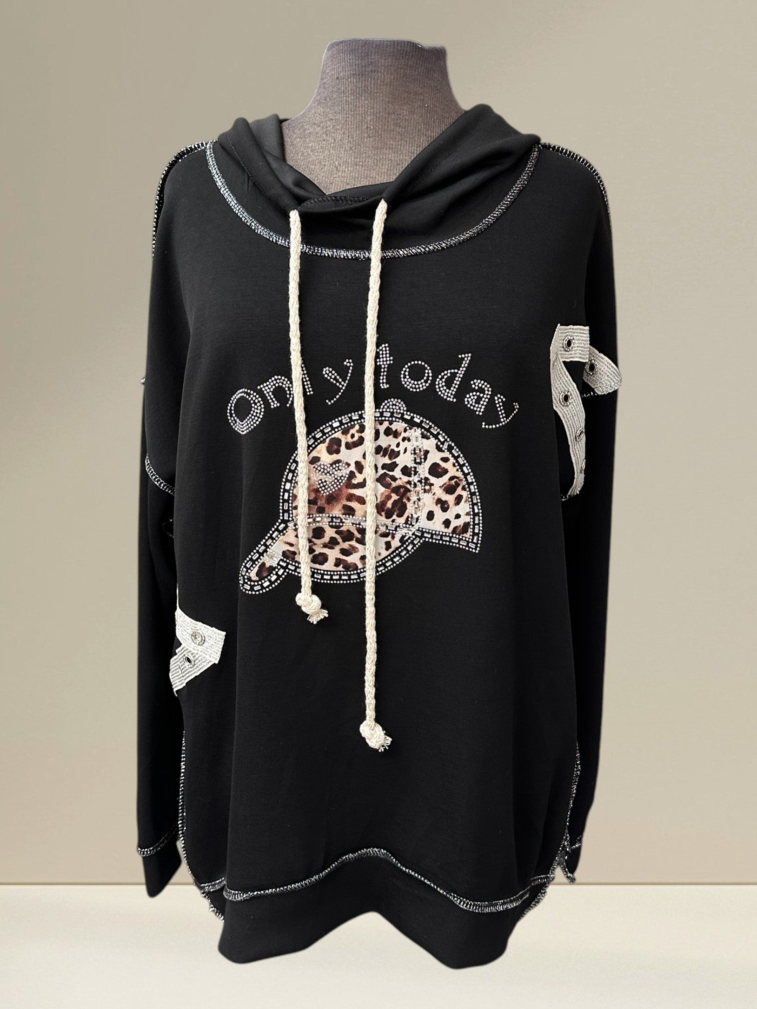 Chandail à capuchon (only today/casquette)