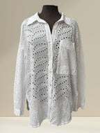 Blouse (motif de feuilles et trous)
