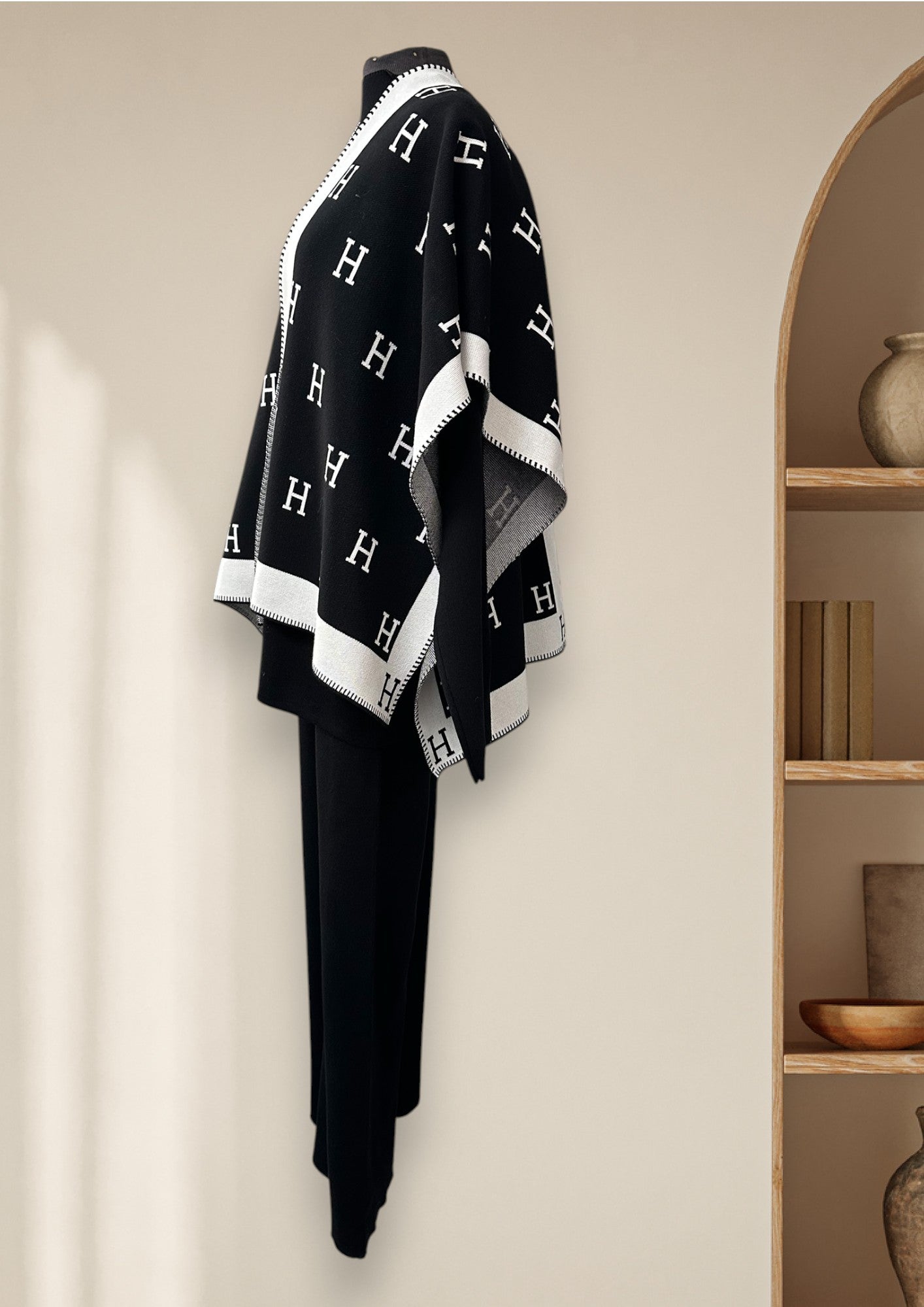 Ensemble 3 pièces (Poncho, chandail et pantalon)