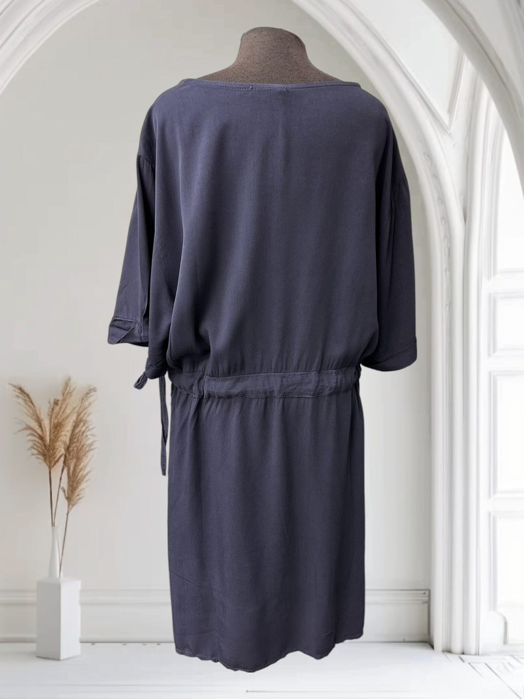Robe (avec broderie)