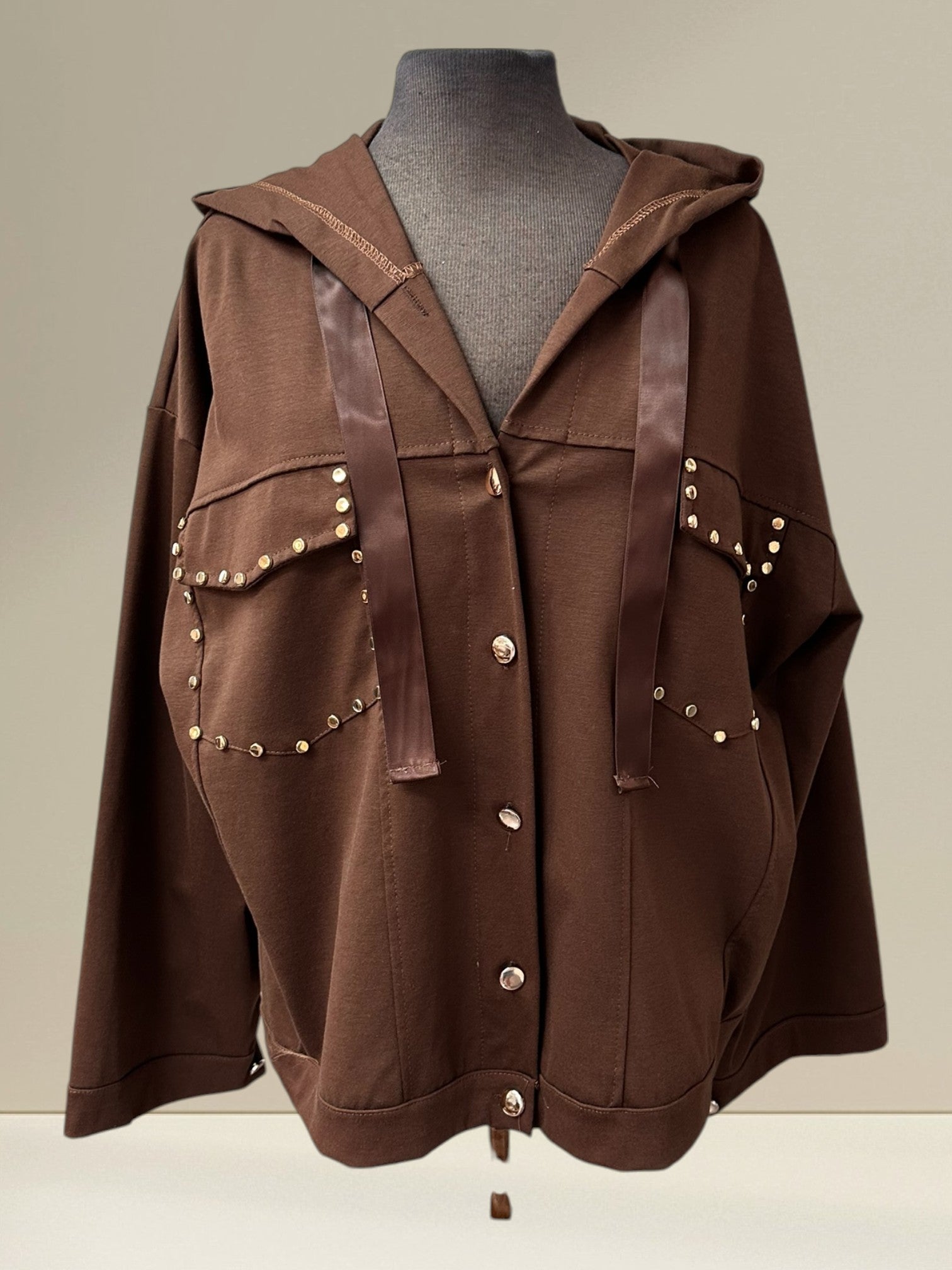 Veste à capuchon avec studs