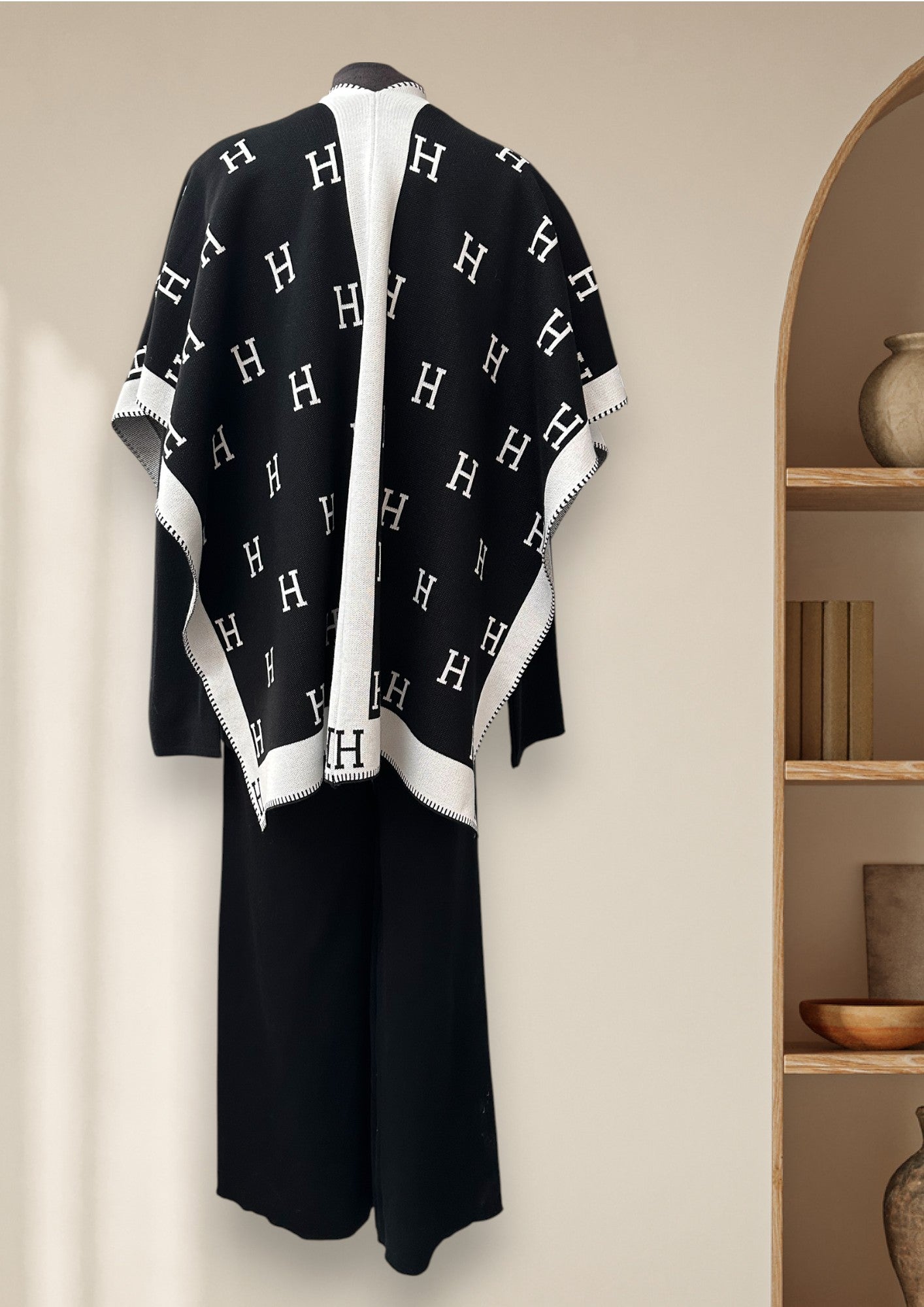 Ensemble 3 pièces (Poncho, chandail et pantalon)