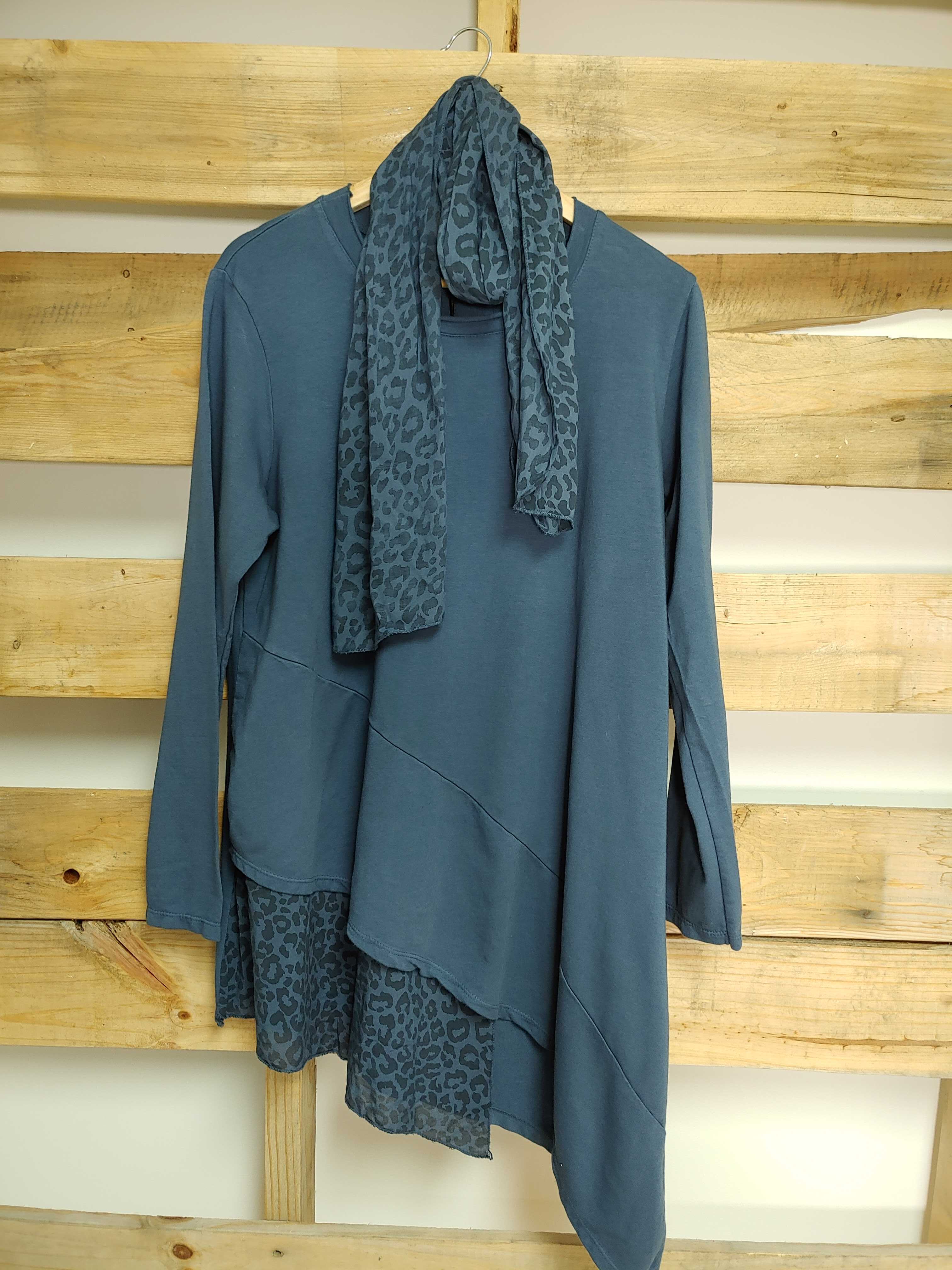 Chandail avec foulard