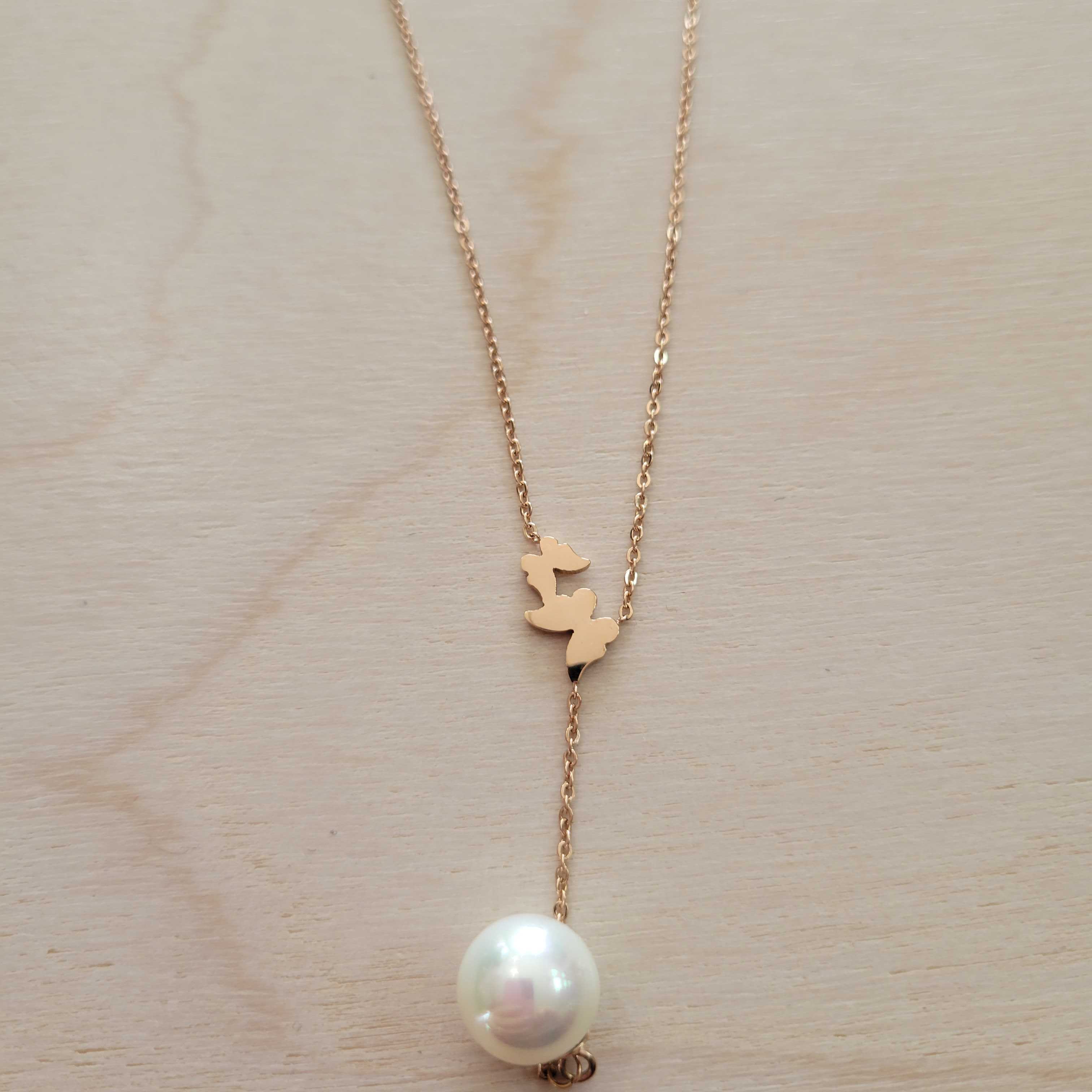 Collier avec une perle