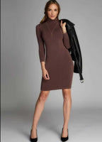 Robe (Turtleneck) (C'est moi)